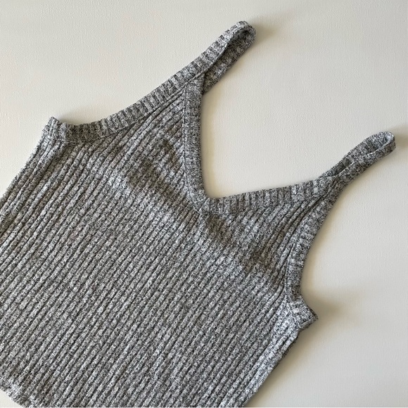 AE Ribbed Knit Cropped Tank Top - Picture 1 of 8